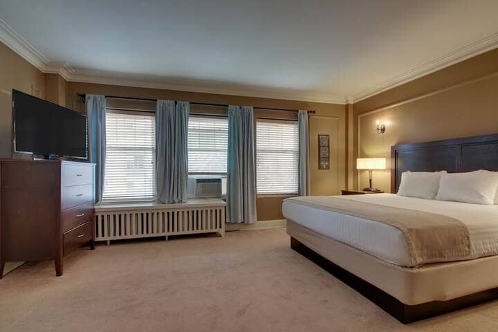 Room 15 of 117