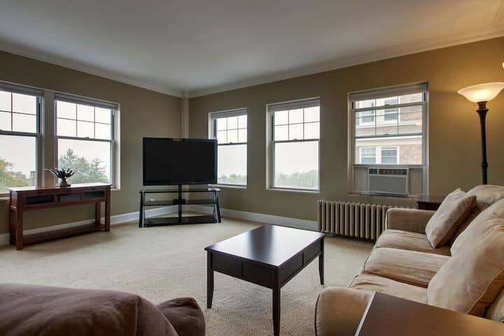 Room 65 of 117