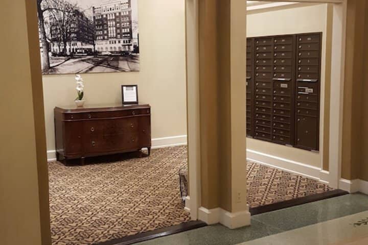 Hotel 2 of 117