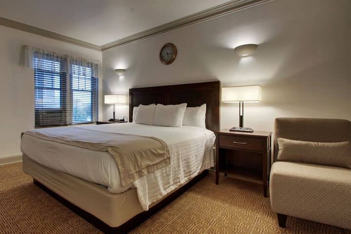 Room 22 of 117
